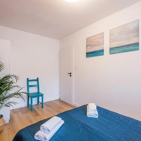 Apartment 3-room 50m From Main Market *