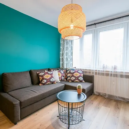 3-room 50m From Main Market Apartment *