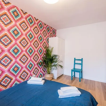 Apartment 3-room 50m From Main Market *